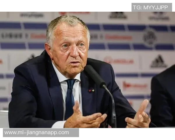 巴黎人报报道泰克斯特被解职引发里昂俱乐部控制权争夺战再度升级