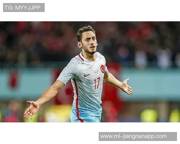 恰尔汗奥卢坚定信念土耳其队全力以赴争取世界杯晋级目标